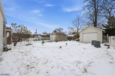 731 Woodland Ave, Roselle Park, NJ 07204 - Photo 29