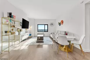 1 Carriage City Plz, Rahway, NJ 07065 - Photo 5