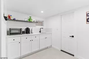 295 Dr Mlk Blvd, Newark, NJ 07102 - Photo 11