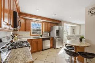 41 Woodland Rd, Bloomfield, NJ 07003 - Photo 9