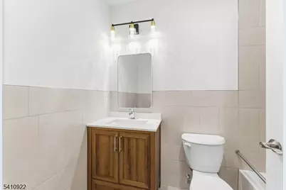 106 Columbia Ave, Newark, NJ 07106 - Photo 7