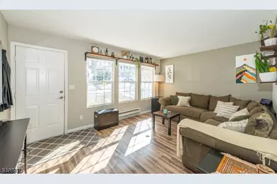 41 Ferris Ln, Jefferson Township, NJ 07438 - Photo 3