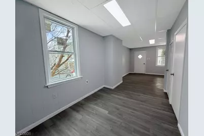 65 Davis St, Phillipsburg, NJ 08865 - Photo 9