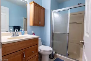 37 Boston Ct, Newark, NJ 07103 - Photo 27