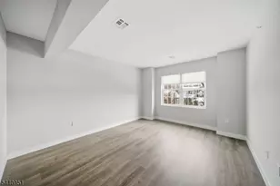 764 Newbridge Rd, Teaneck Township, NJ 07666 - Photo 7