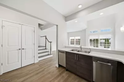 764 Newbridge Rd, Teaneck Township, NJ 07666 - Photo 5
