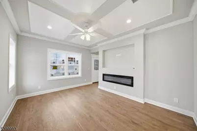 10 Buena Rd, Parsippany, NJ 07054 - Photo 15