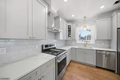 10 Buena Rd, Parsippany, NJ 07054 - Photo 11