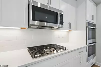 20 Owen Ct, Franklin Township, NJ 08873 - Photo 9