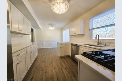 199 Berger St, Franklin Township, NJ 08873 - Photo 5