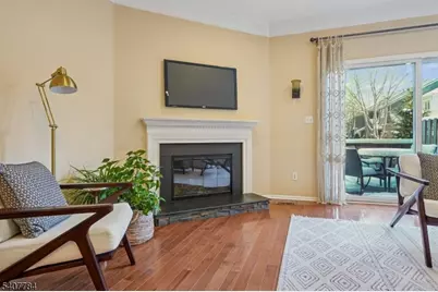 122 Hempstead Ct, Madison, NJ 07940 - Photo 5