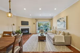 122 Hempstead Ct, Madison, NJ 07940 - Photo 3