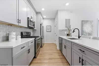 660 Bloomfield Ave #402, Bloomfield, NJ 07003 - Photo 7