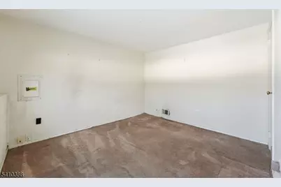 9 Atlantic Rd, Franklin Township, NJ 08873 - Photo 17