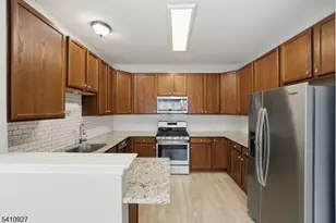 311 Timberlake Dr, Ewing Township, NJ 08618 - Photo 11