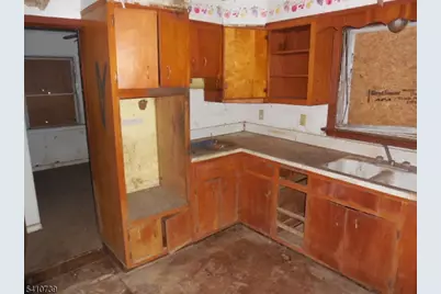 31 Brookside Rd, Wayne, NJ 07470 - Photo 9