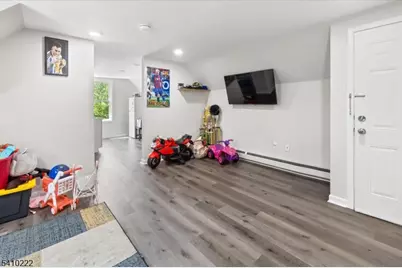 164 Parker St, Newark, NJ 07104 - Photo 17