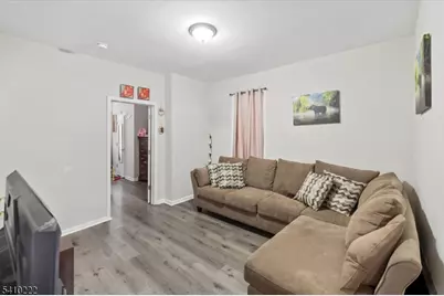 164 Parker St, Newark, NJ 07104 - Photo 13