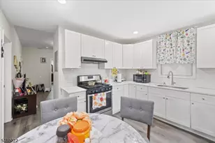 164 Parker St, Newark, NJ 07104 - Photo 11