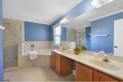 2103 Vroom Dr, Bridgewater, NJ 08807 - Photo 15