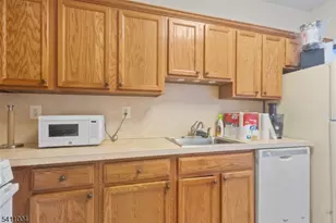 137 Stratford Dr, Nutley, NJ 07110 - Photo 7