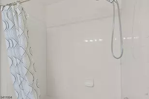 137 Stratford Dr, Nutley, NJ 07110 - Photo 17