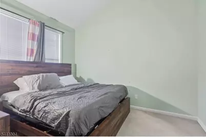 137 Stratford Dr, Nutley, NJ 07110 - Photo 9