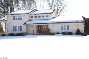 2 Edith Ct, East Hanover Township, NJ 07936 - Photo 1