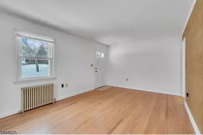 239 Fox Hill Rd, Parsippany, NJ 07834 - Photo 3