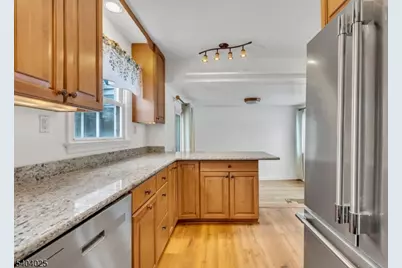 239 Fox Hill Rd, Parsippany, NJ 07834 - Photo 9