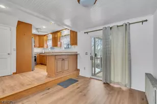 239 Fox Hill Rd, Parsippany, NJ 07834 - Photo 11