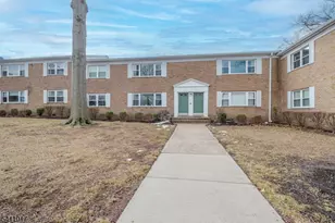 161 Evergreen Rd Unit, Edison, NJ 08837 - Photo 1