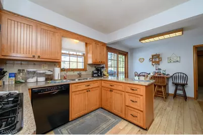 20 Mulford Ln, Hillsborough Township, NJ 08844 - Photo 9