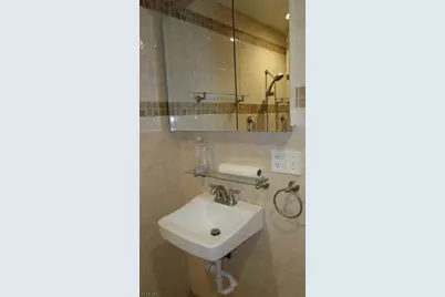 205 Park St, Franklin Township, NJ 08873 - Photo 11