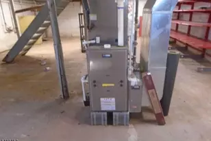 205 Park St, Franklin Township, NJ 08873 - Photo 15