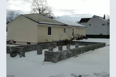 205 Park St, Franklin Township, NJ 08873 - Photo 5