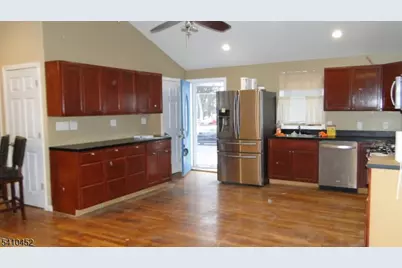205 Park St, Franklin Township, NJ 08873 - Photo 7
