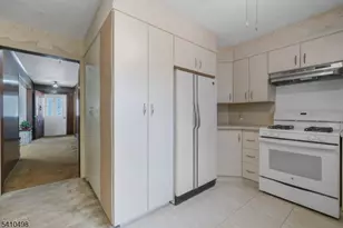 240 Belmont Ave, North Plainfield, NJ 07060 - Photo 33