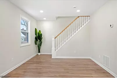 20 Elston St, Bloomfield, NJ 07003 - Photo 7