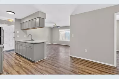 5 Steeplechase Ct, Franklin Township, NJ 08873 - Photo 5