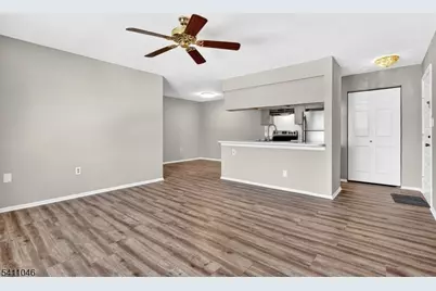 5 Steeplechase Ct, Franklin Township, NJ 08873 - Photo 3