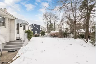 25 Madison Ave, Rochelle Park Township, NJ 07662 - Photo 15