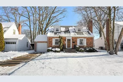 393 Huntington Rd, Union Township, NJ 07083 - Photo 3