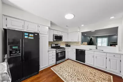 34 Hillsborough Ct, Rockaway Township, NJ 07866 - Photo 15