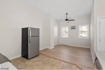 129 Main St #3, Bloomingdale, NJ 07403 - Photo 5