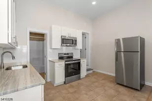 129 Main St, Bloomingdale, NJ 07403 - Photo 11