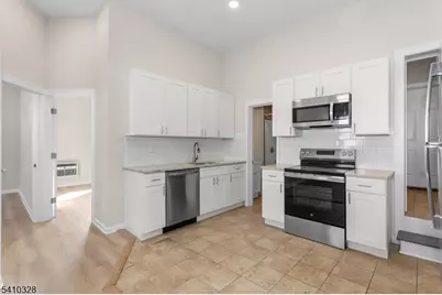 129 Main St #3, Bloomingdale, NJ 07403 - Photo 9