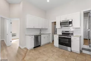 129 Main St, Bloomingdale, NJ 07403 - Photo 9