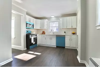 401 Burroughs Ter, Union Township, NJ 07083 - Photo 19