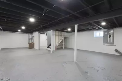 401 Burroughs Ter, Union Township, NJ 07083 - Photo 27